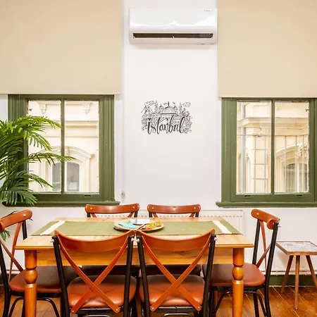 Authentic And Spacious Flat Near Galata Tower Apartamento Istambul