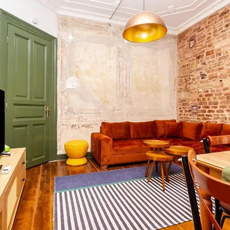 Authentic And Spacious Flat Near Galata Tower Istambul